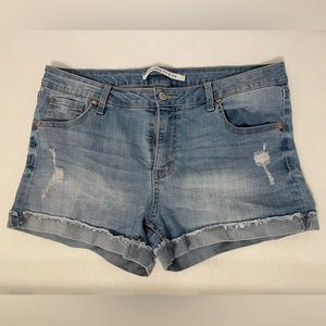 Celebrity Pink Denim Shorts Size 11/30